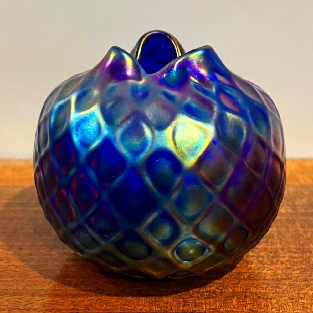 LEVAY Gary Levi Hand Blown Iridescent Fine Art Glass Rose Bowl Signed